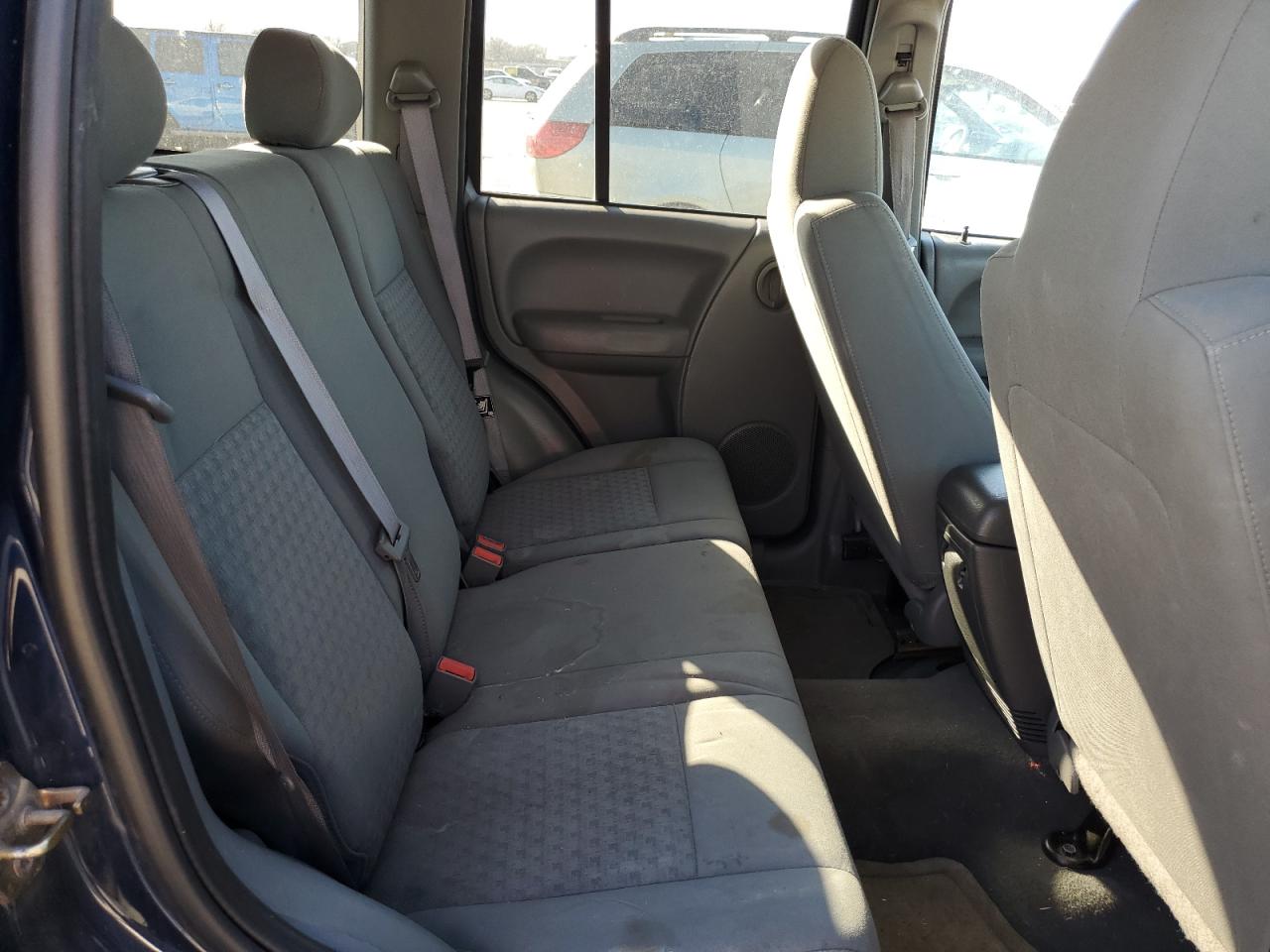 2006 JEEP LIBERTY SP - 1J4GL48K96W200426 — photo 10