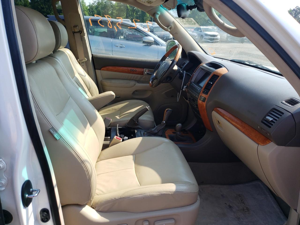 2006 LEXUS GX 470 - JTJBT20X460124450 — photo 5