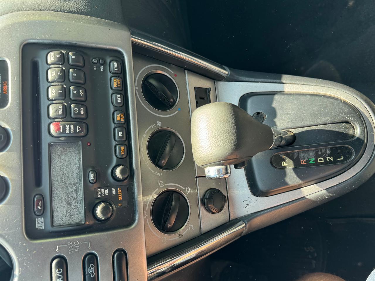 2006 PONTIAC VIBE - 5Y2SM65846Z420461 — photo 8