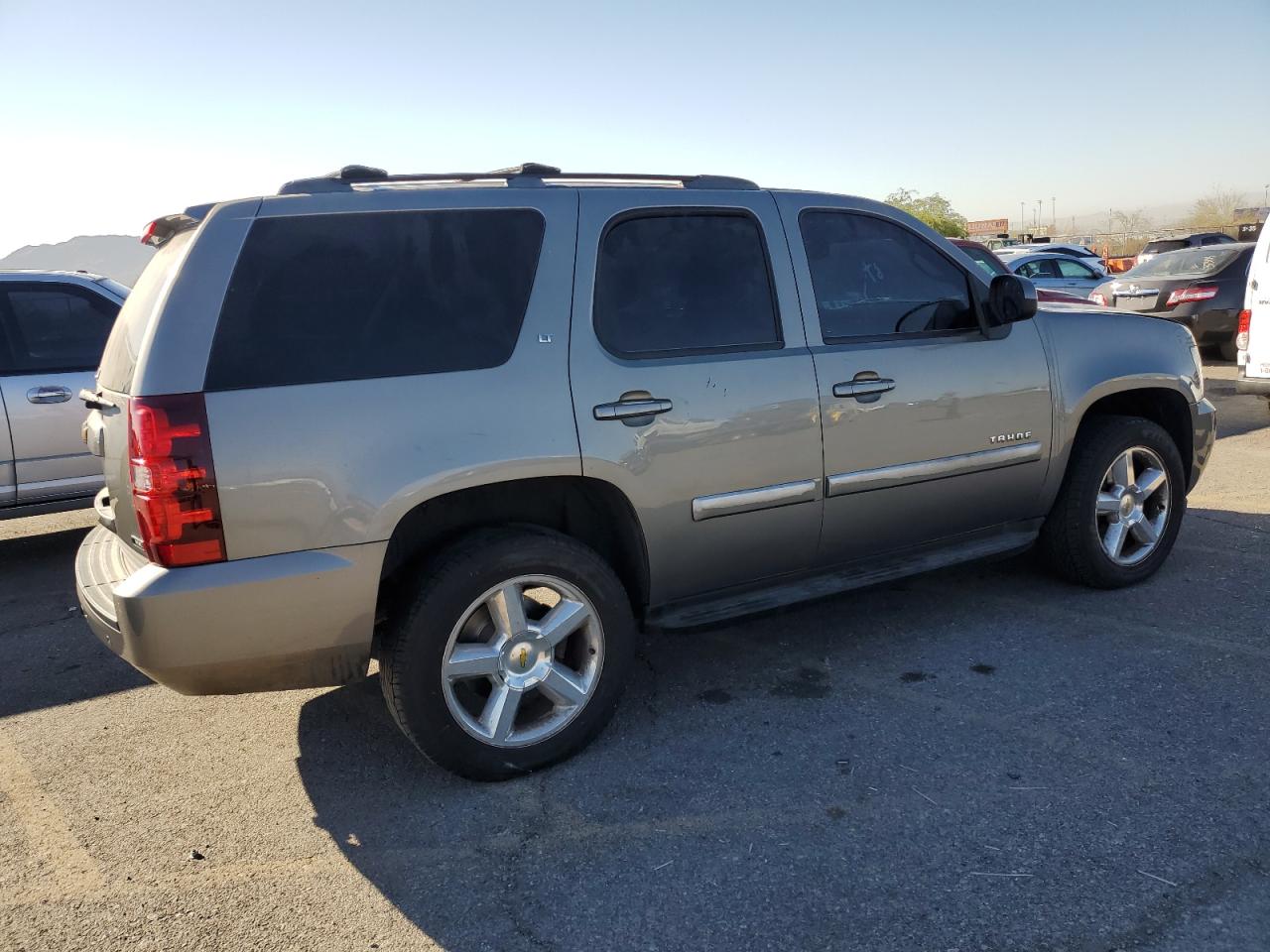 2007 CHEVROLET TAHOE C150 - 1GNFC130X7J328864 — photo 3