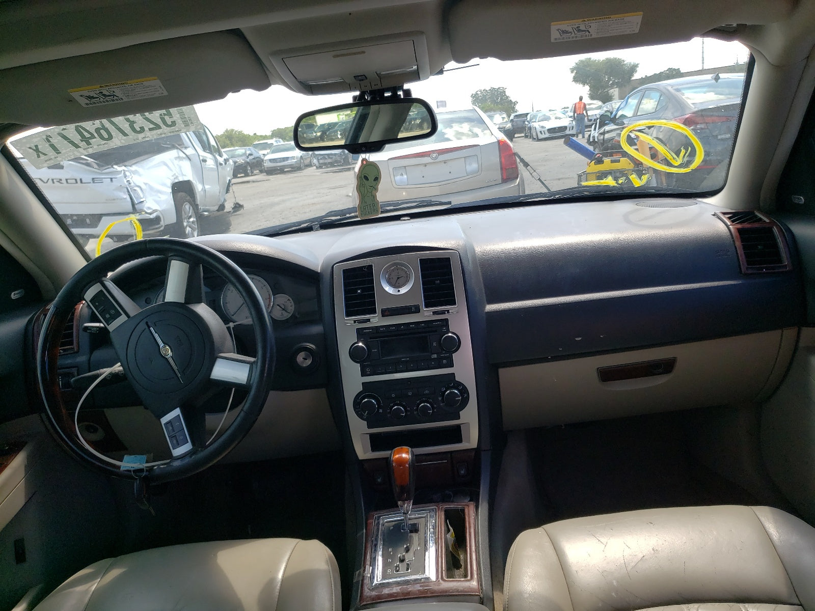 2007 CHRYSLER 300C - 2C3KA63H67H896356 — photo 8