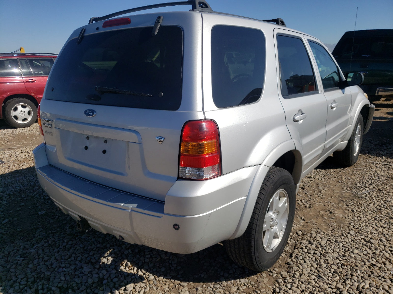 2007 FORD ESCAPE LIM - 1FMCU94137KA52905 — photo 4