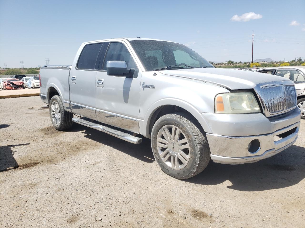 2007 LINCOLN MARK LT - 5LTPW16527FJ08257 — photo 4