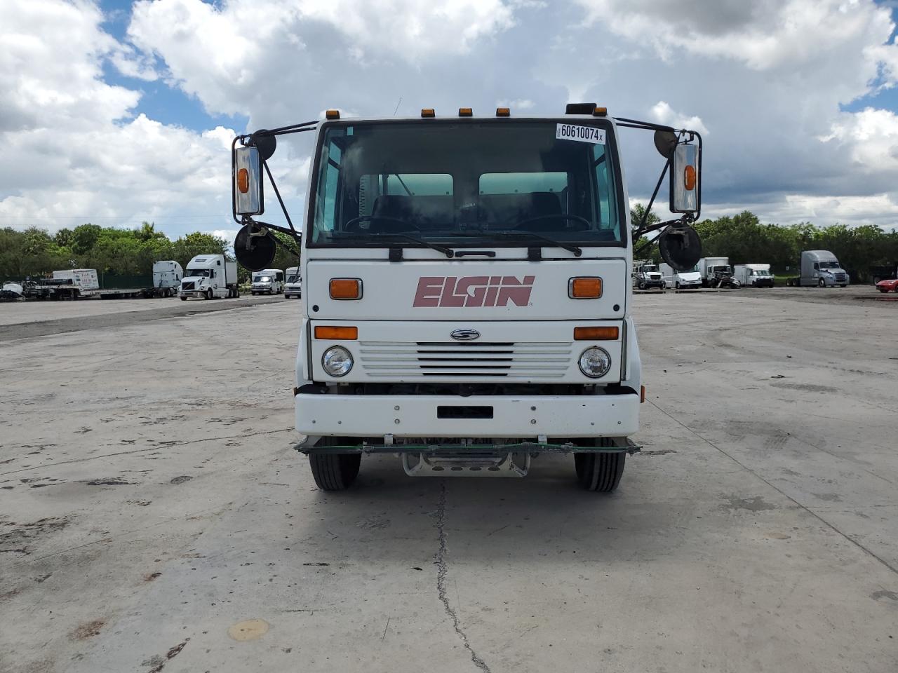 2007 STERLING TRUCK SC 8000 - 49HAADBV67DX58069 — photo 5
