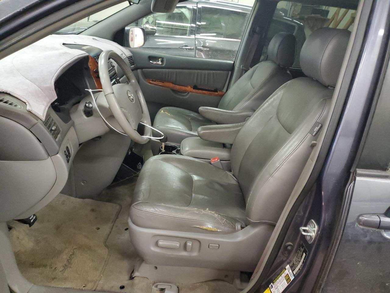 2007 TOYOTA SIENNA XLE - 5TDZK22C17S067301 — photo 7