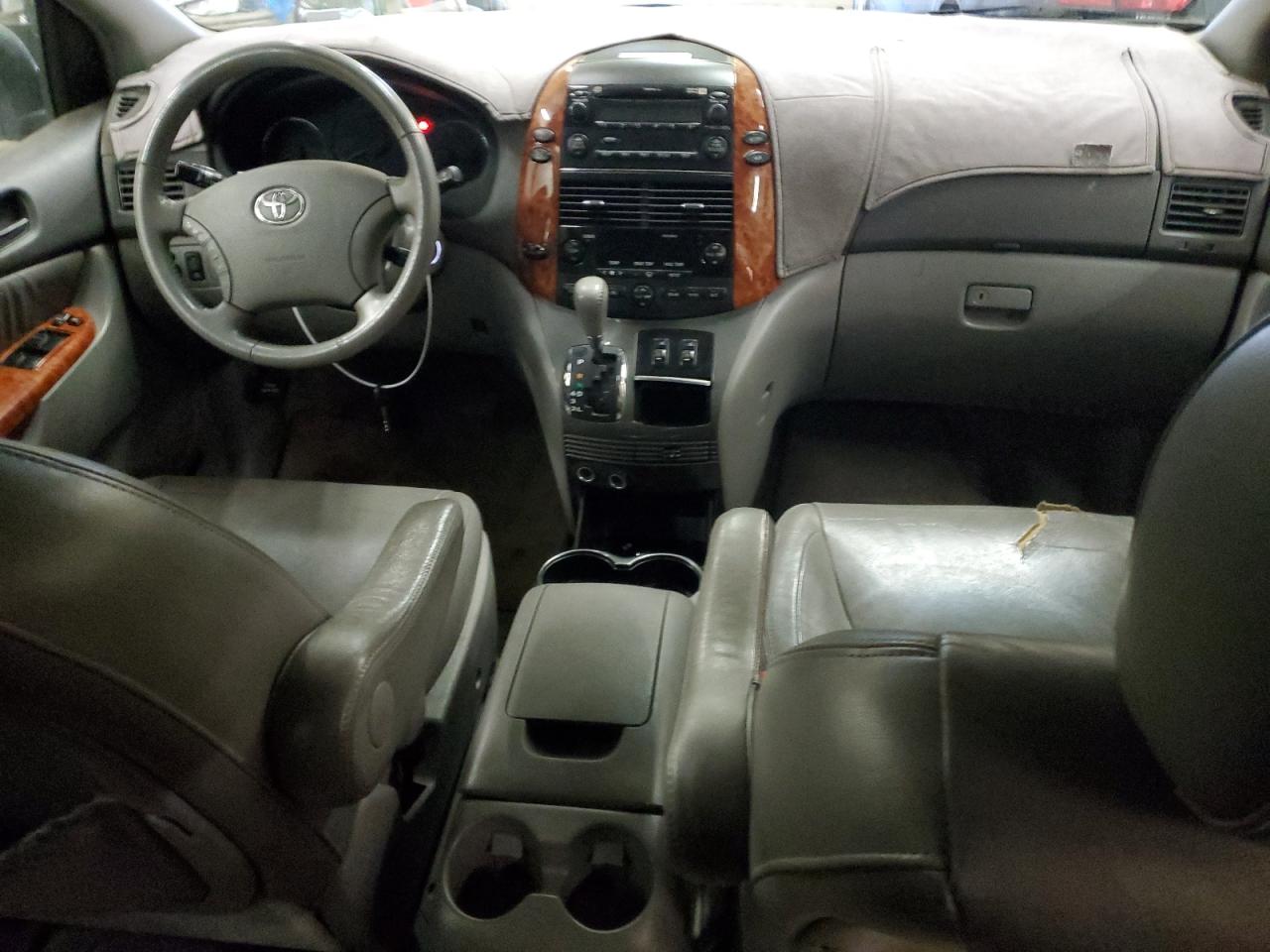 2007 TOYOTA SIENNA XLE - 5TDZK22C17S067301 — photo 8