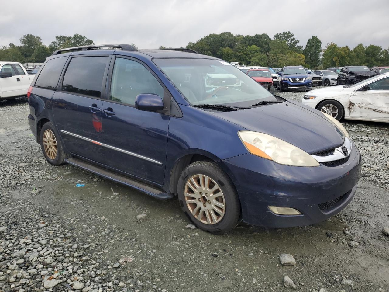 2007 TOYOTA SIENNA XLE - 5TDZK22C87S076495 — photo 3