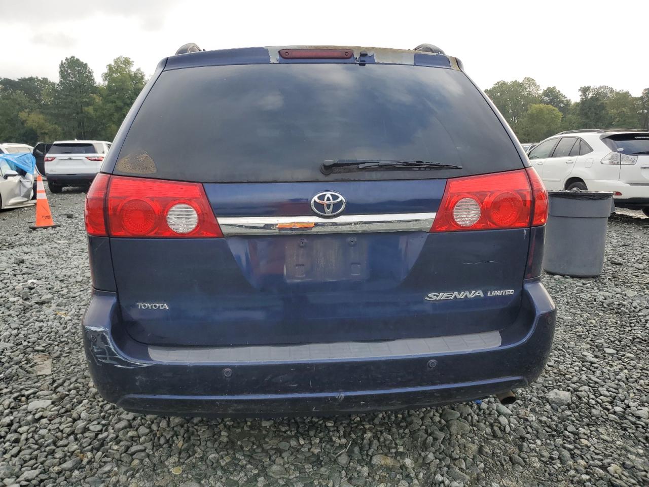2007 TOYOTA SIENNA XLE - 5TDZK22C87S076495 — photo 5