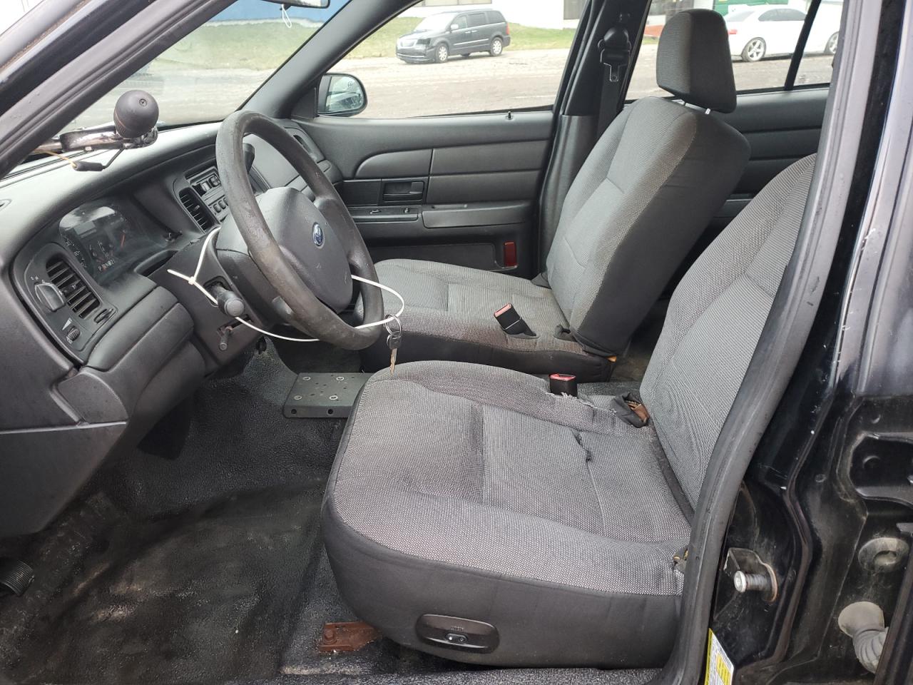 2008 FORD CROWN VICT - 2FAHP71V08X148024 — photo 6