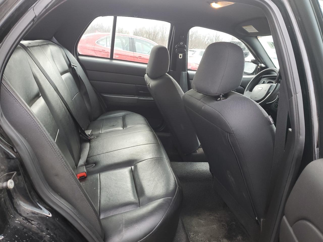 2008 FORD CROWN VICT - 2FAHP71V08X148024 — photo 9