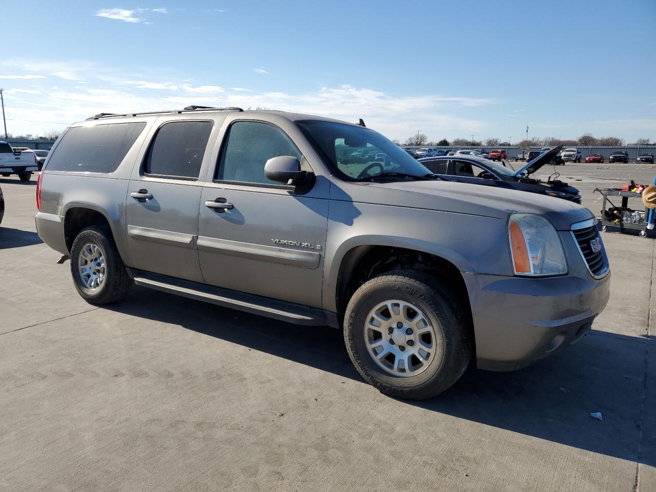 2008 GMC YUKON XL C - 1GKFC16088R150223 — photo 4