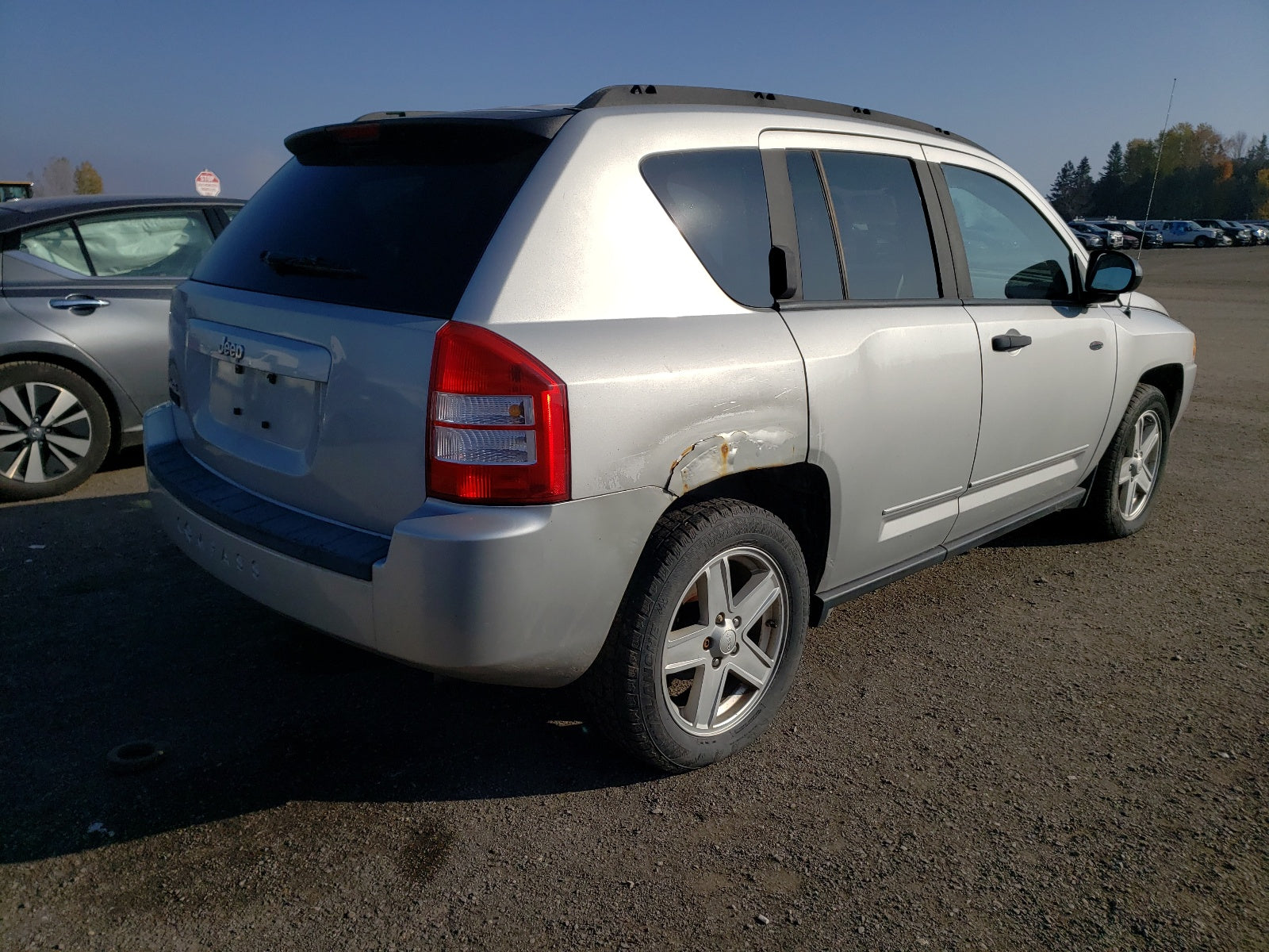 2008 JEEP COMPASS SP - 1J8FF47W58D728825 — photo 4