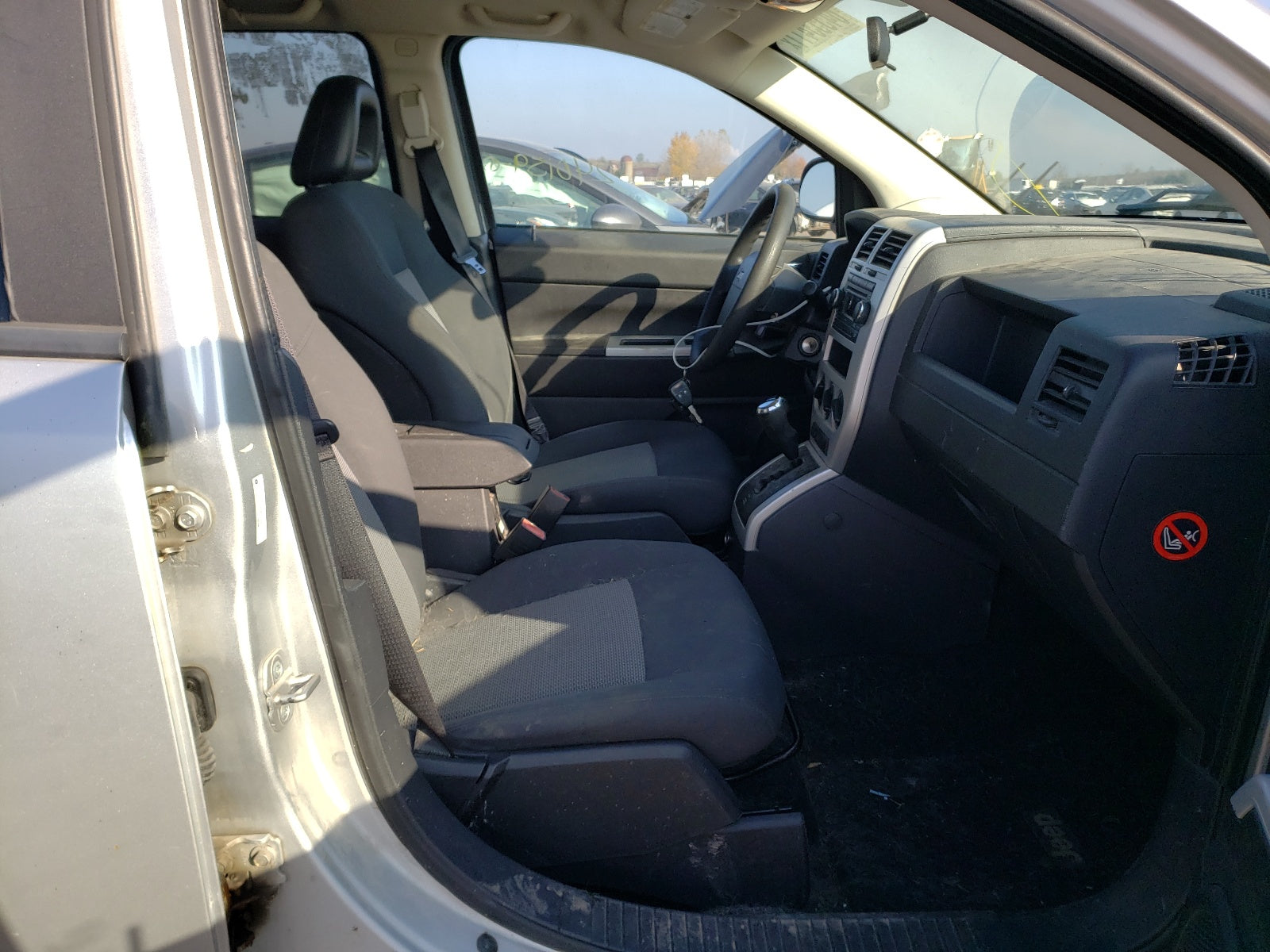 2008 JEEP COMPASS SP - 1J8FF47W58D728825 — photo 5