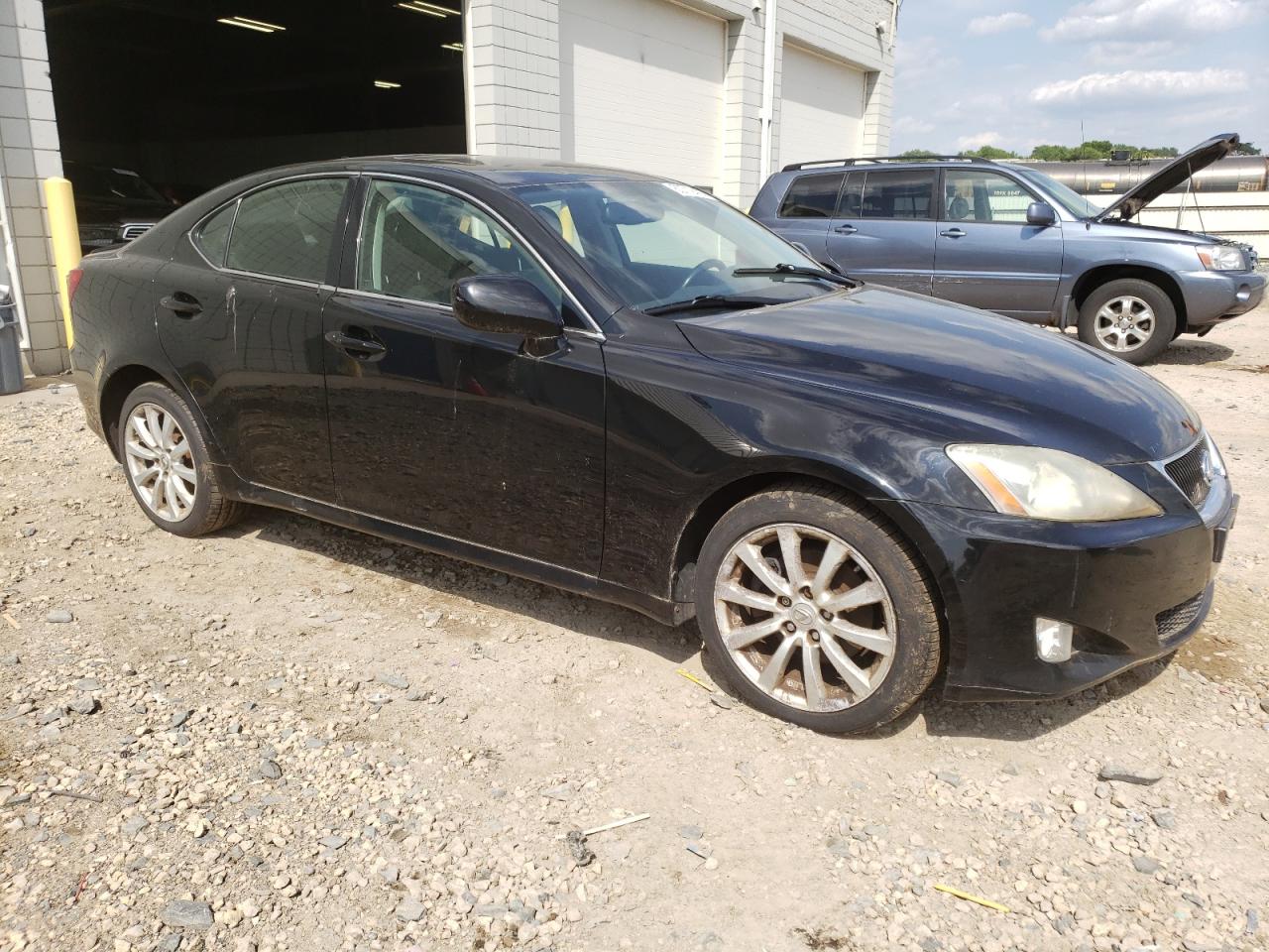 2008 LEXUS IS 250 - JTHCK262382025579 — photo 4