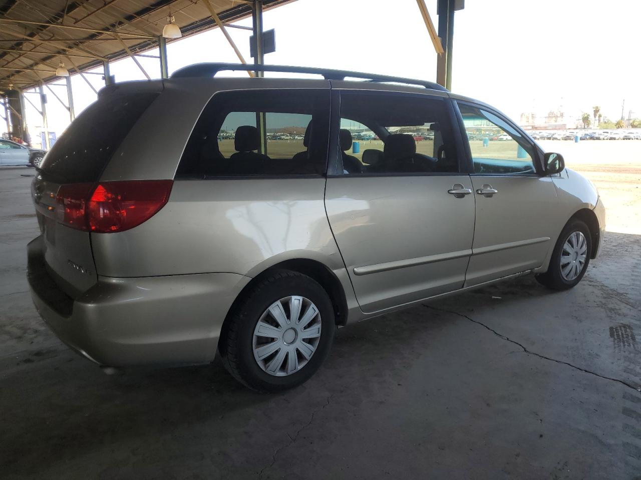 2008 TOYOTA SIENNA CE - 5TDZK23CX8S170930 — photo 3