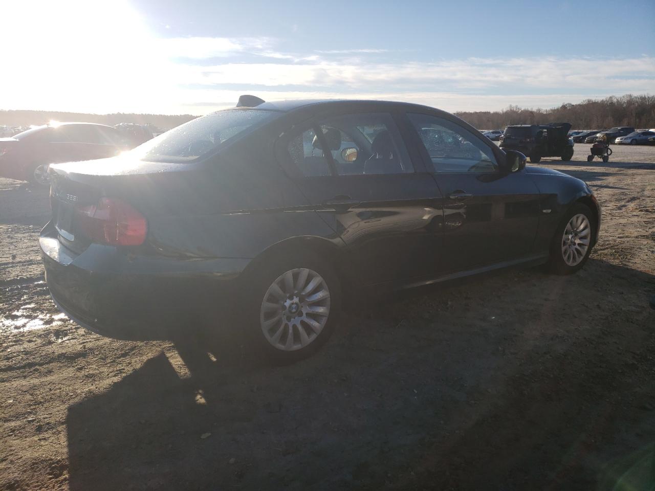 2009 BMW 328 I - WBAPH73599E128063 — photo 3