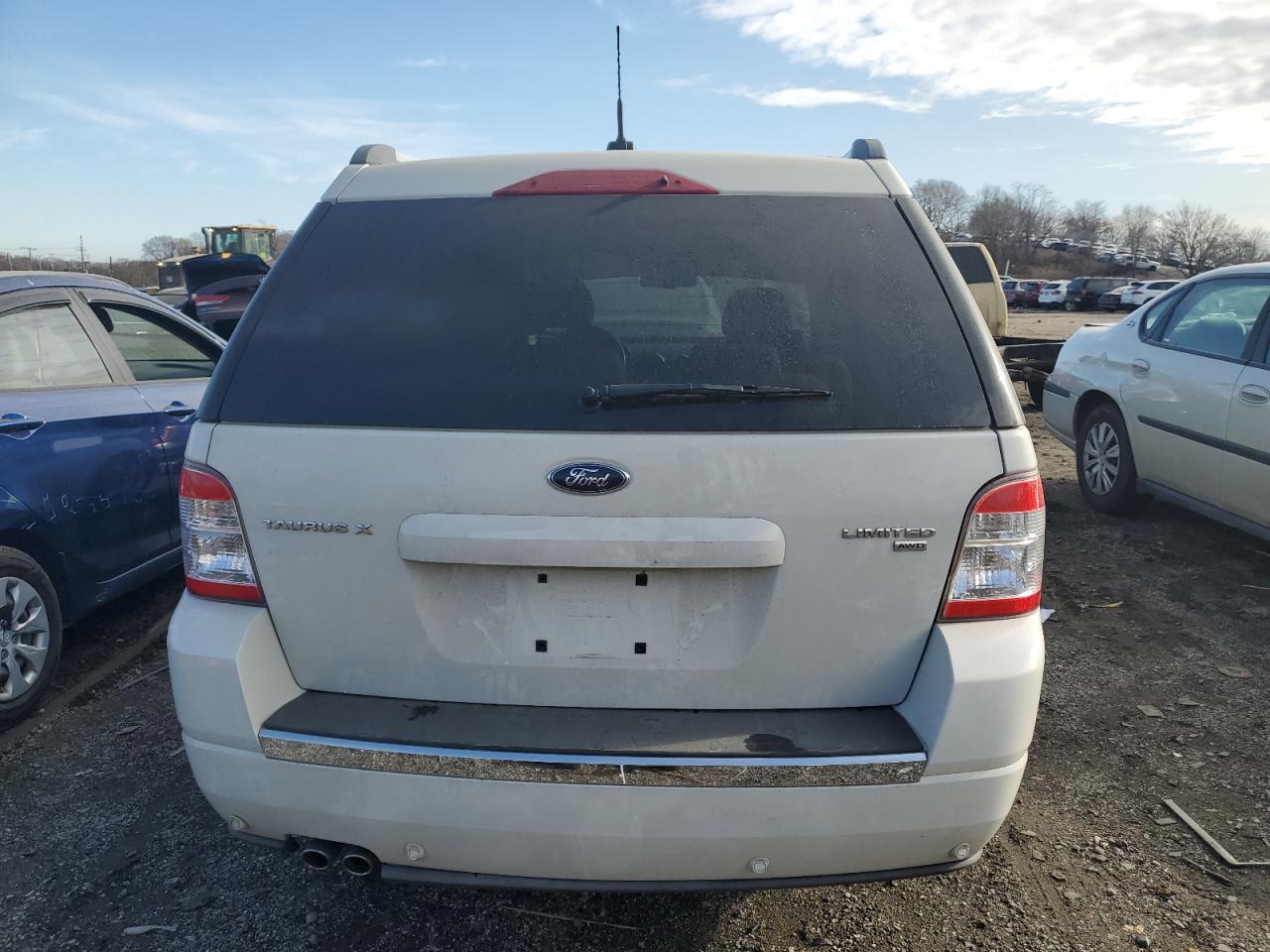 2009 FORD TAURUS X L - 1FMDK06WX9GA01485 — photo 6