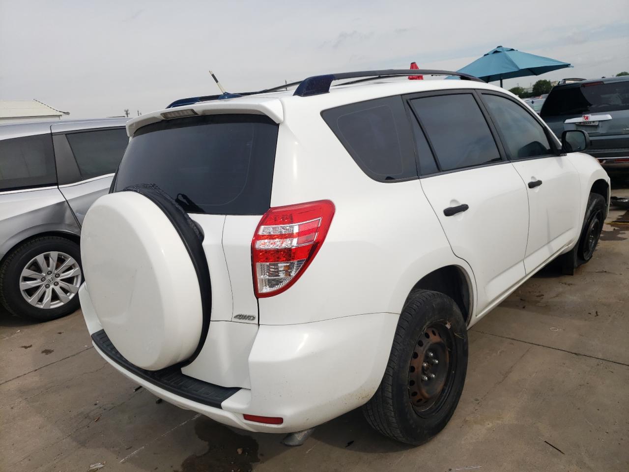 2009 TOYOTA RAV4 - JTMBF33V89D002522 — photo 4