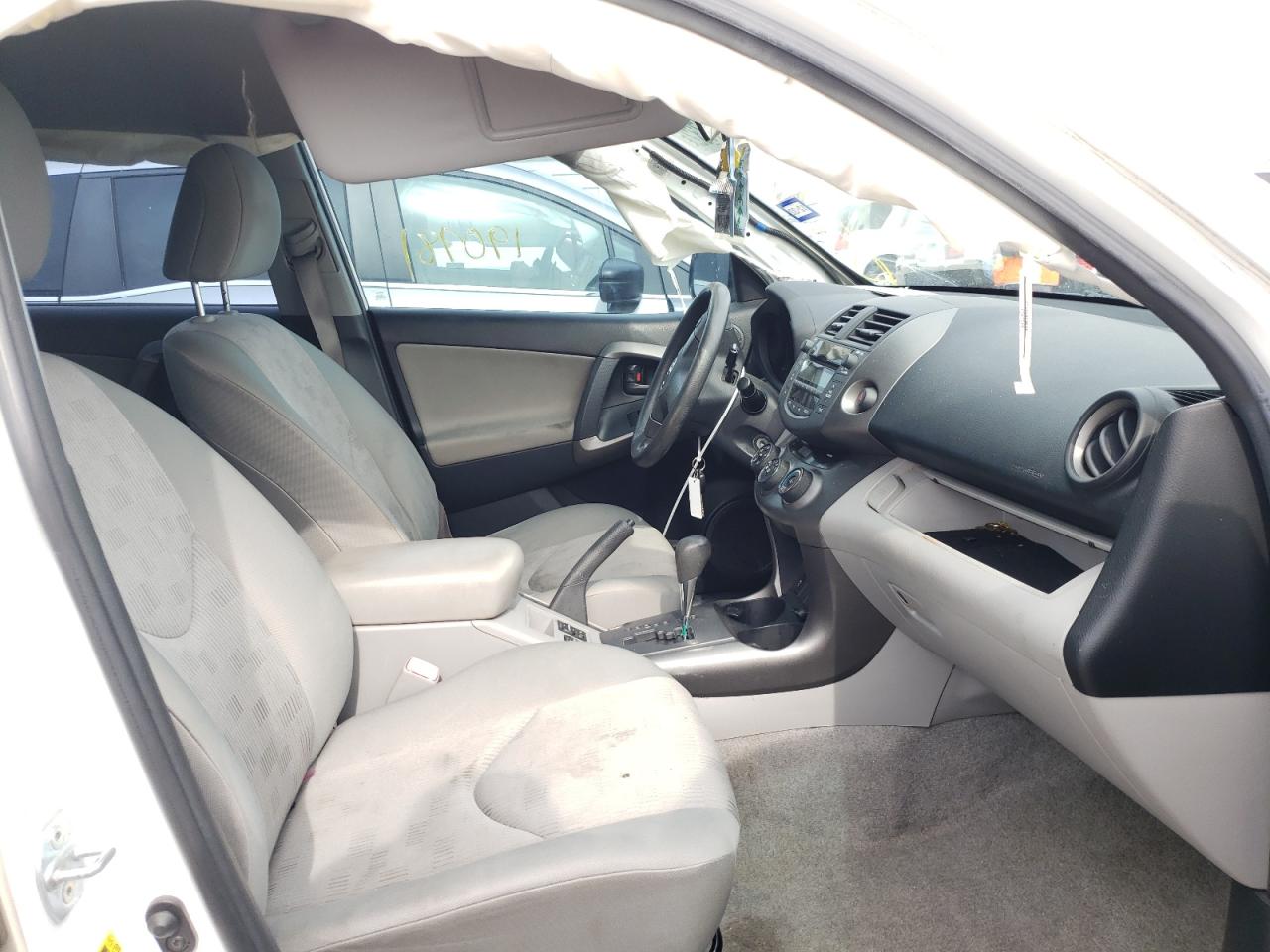 2009 TOYOTA RAV4 - JTMBF33V89D002522 — photo 5
