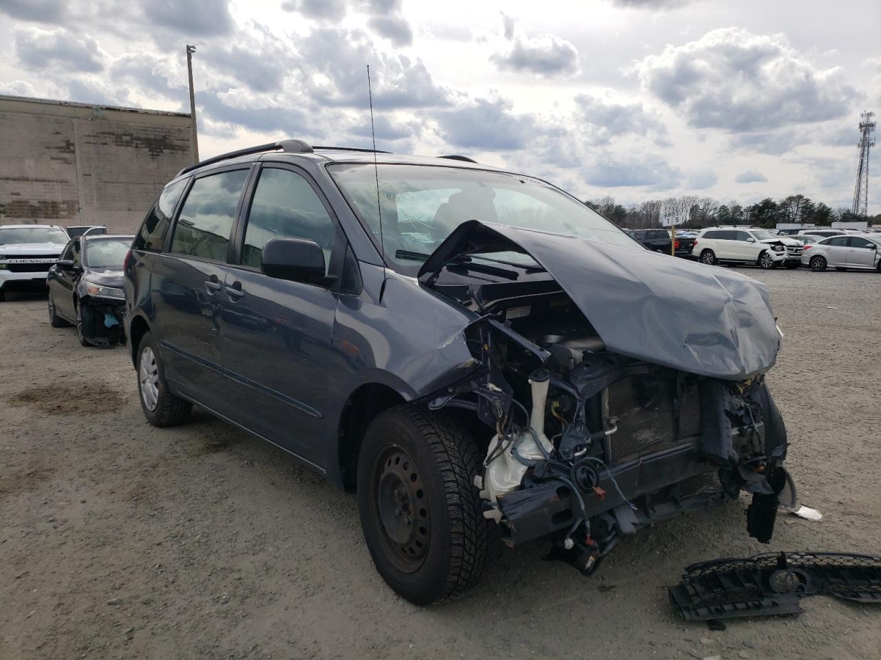 2009 TOYOTA SIENNA CE - 5TDZK23CX9S236751 — photo 1
