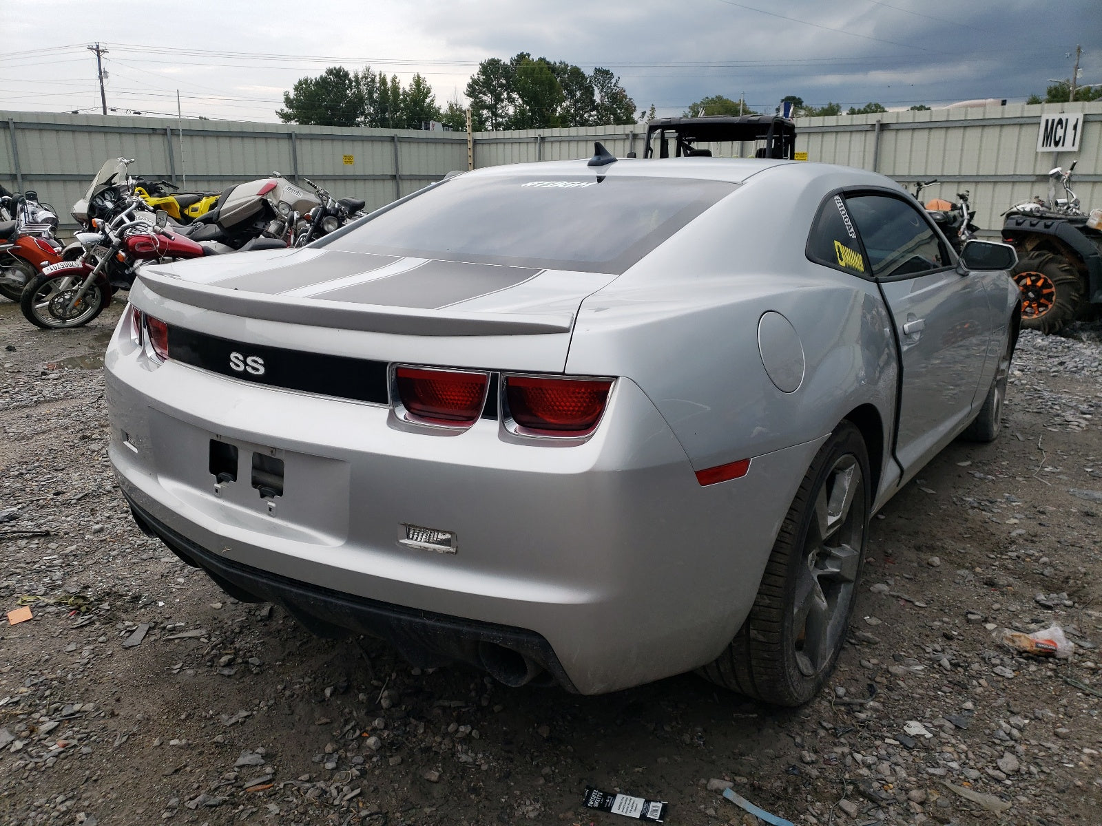 2010 CHEVROLET CAMARO SS - 2G1FJ1EJ0A9197573 — photo 4