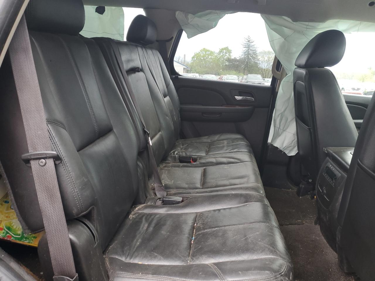 2010 CHEVROLET TAHOE K150 - 1GNUKBE05AR106450 — photo 11