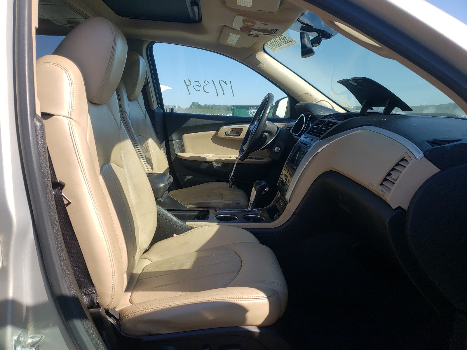 2010 CHEVROLET TRAVERSE L - 1GNLRHED8AS150738 — photo 5