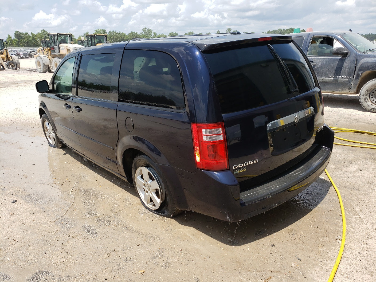 2010 DODGE GRAND CARA - 2D4RN4DE4AR220578 — photo 3