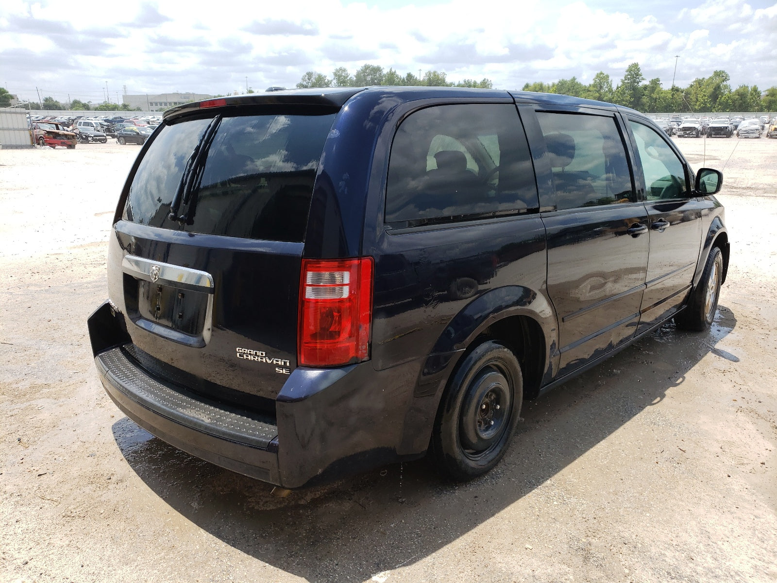 2010 DODGE GRAND CARA - 2D4RN4DE4AR220578 — photo 4