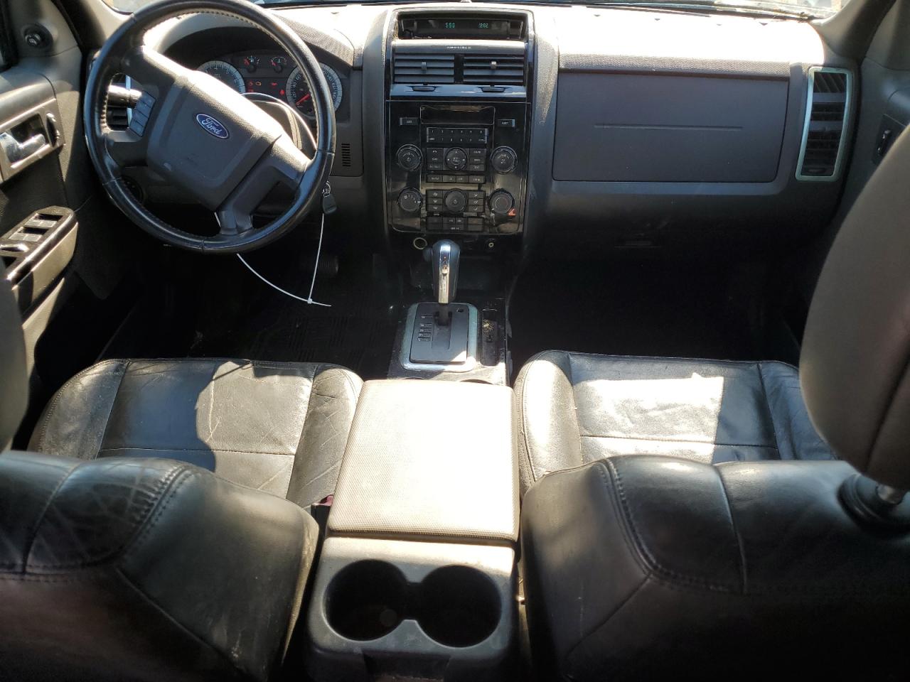 2010 FORD ESCAPE XLT - 1FMCU0DGXAKA51273 — photo 8