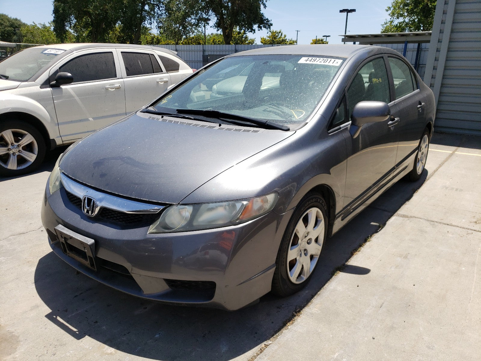 2010 HONDA CIVIC LX - 19XFA1F55AE001895 — photo 2