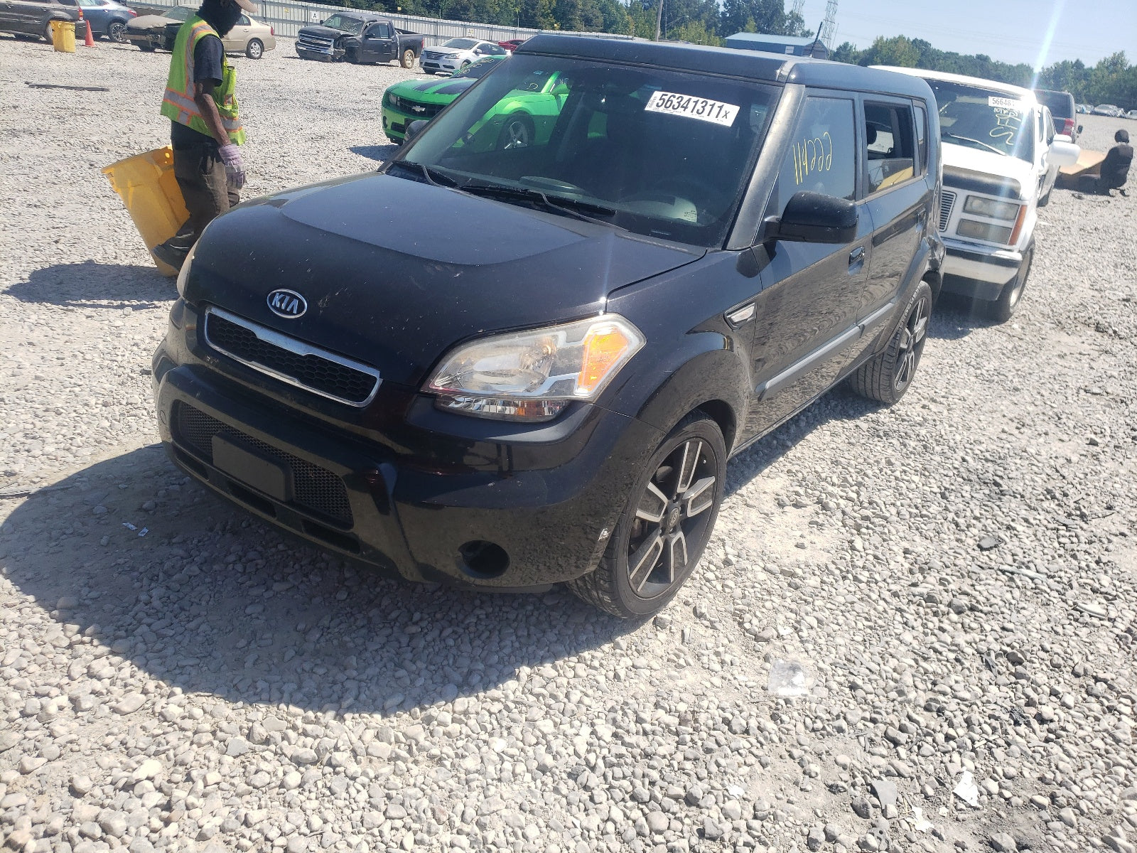 2010 KIA SOUL + - KNDJT2A21A7126965 — photo 2