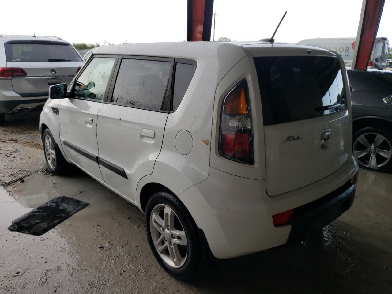 2010 KIA SOUL + - KNDJT2A28A7032856 — photo 3