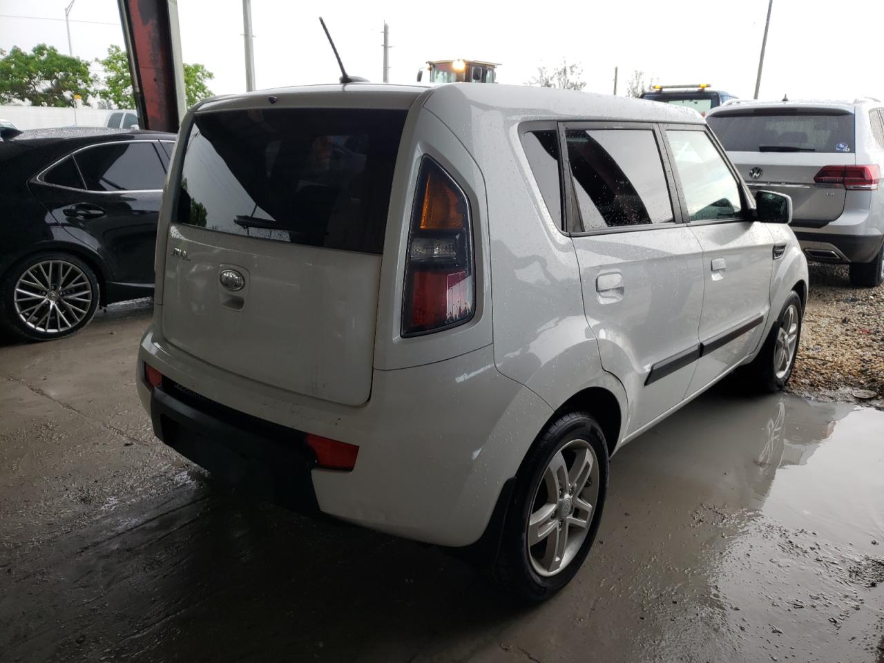 2010 KIA SOUL + - KNDJT2A28A7032856 — photo 4