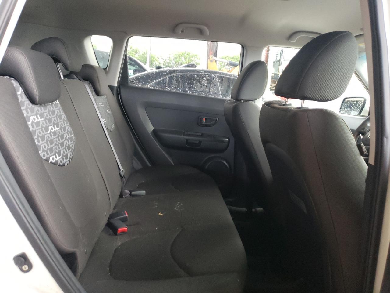2010 KIA SOUL + - KNDJT2A28A7032856 — photo 6
