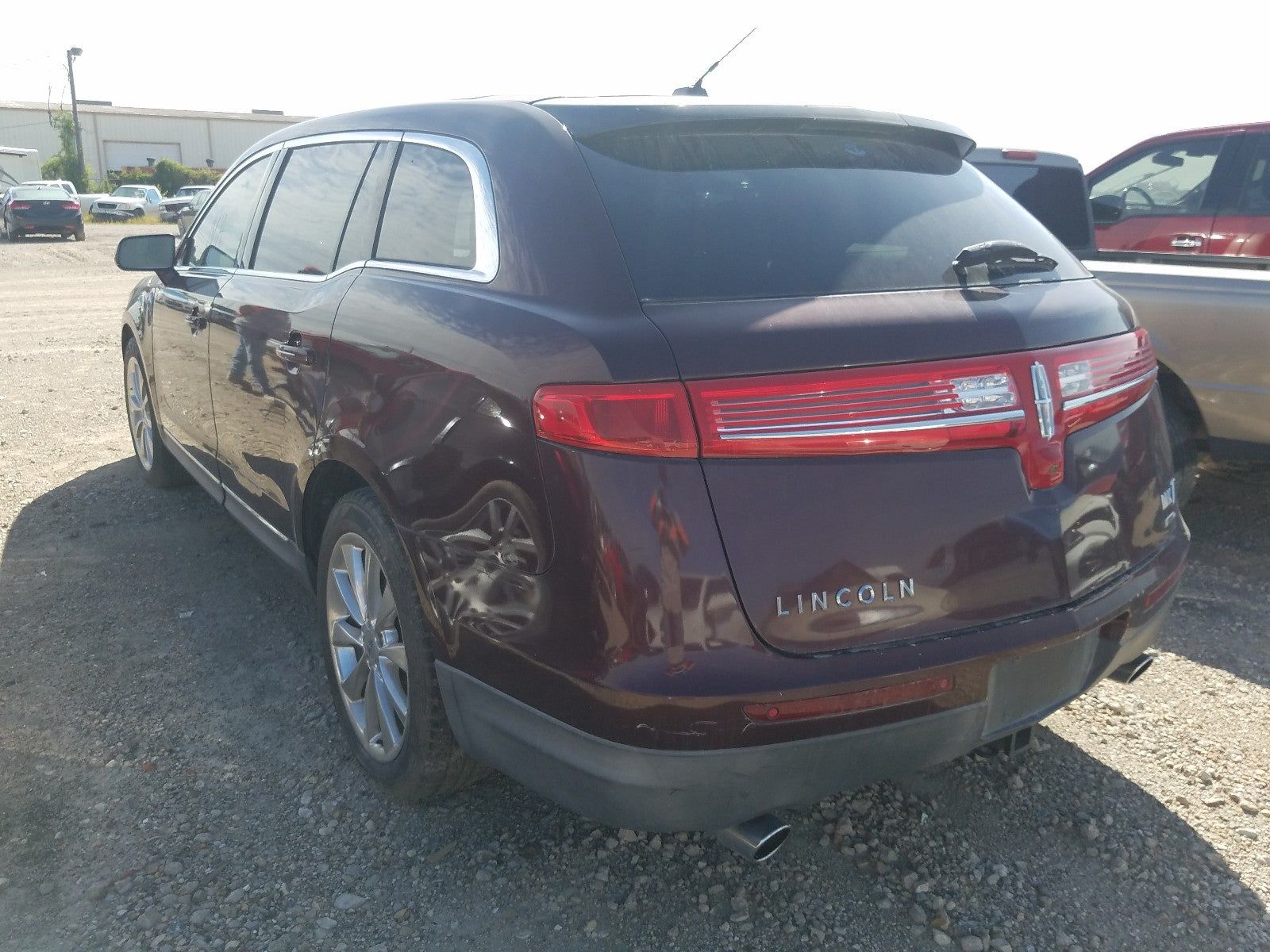 2010 LINCOLN MKT - 2LMHJ5AT9ABJ13970 — photo 3