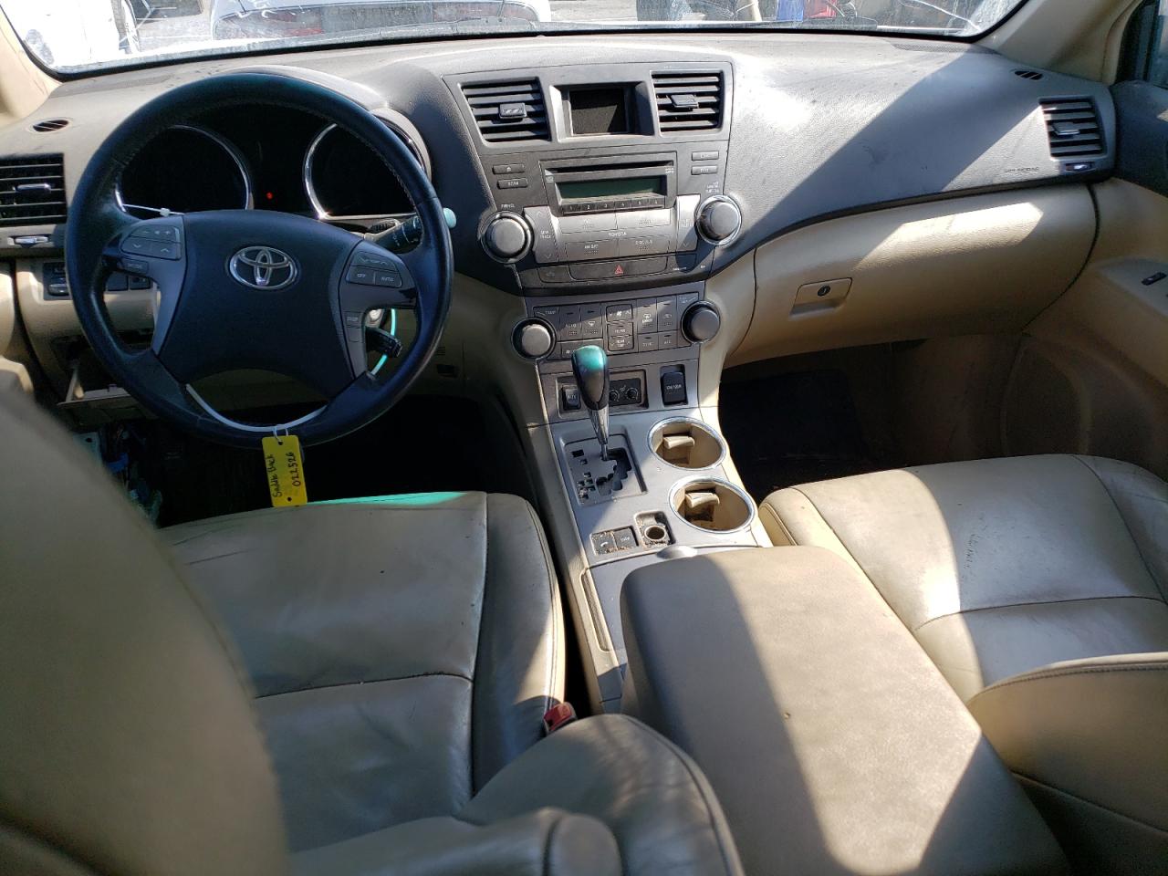 2010 TOYOTA HIGHLANDER - 5TDKK3EH1AS022526 — photo 8