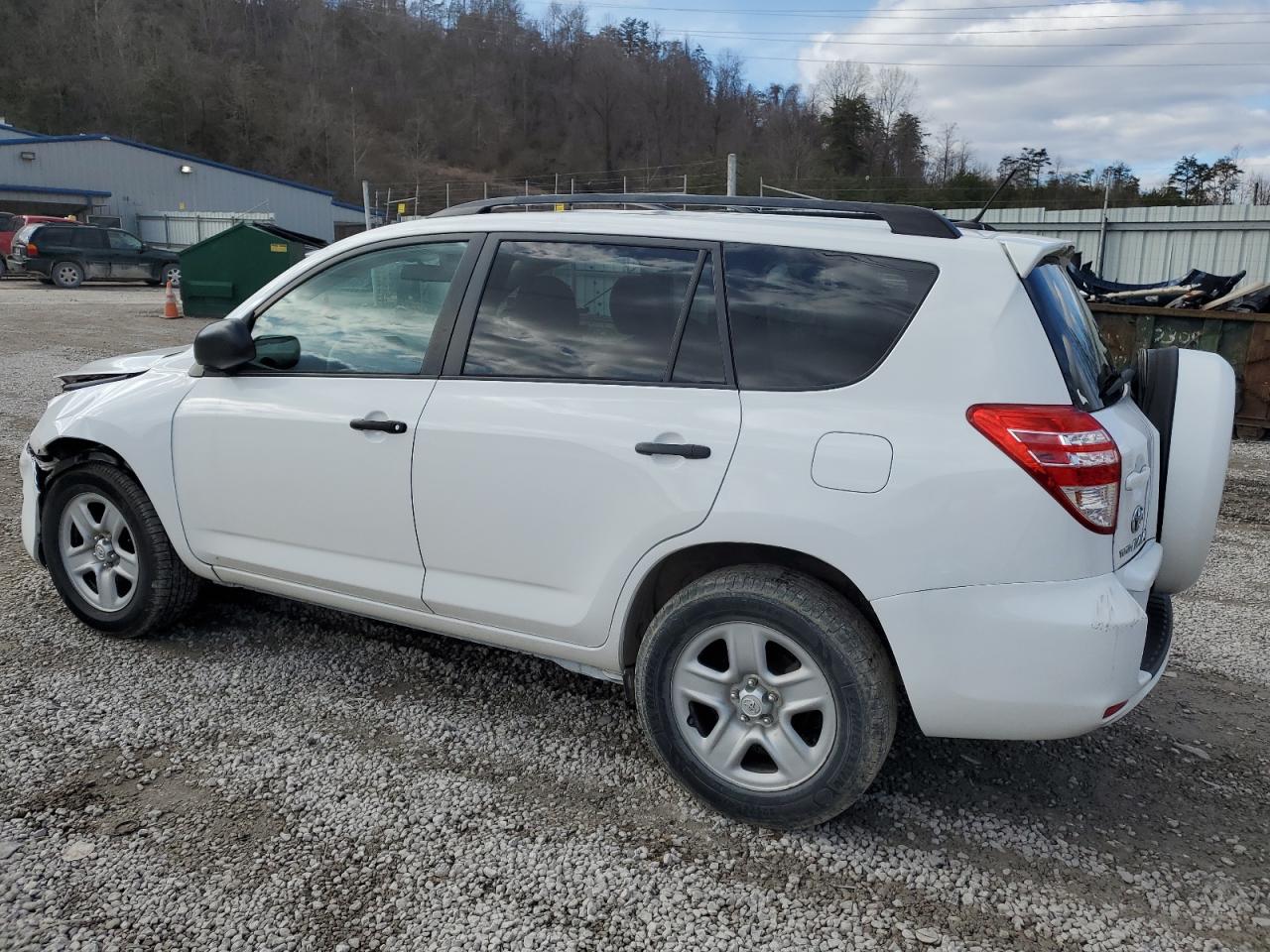 2010 TOYOTA RAV4 - 2T3BF4DVXAW046369 — photo 2