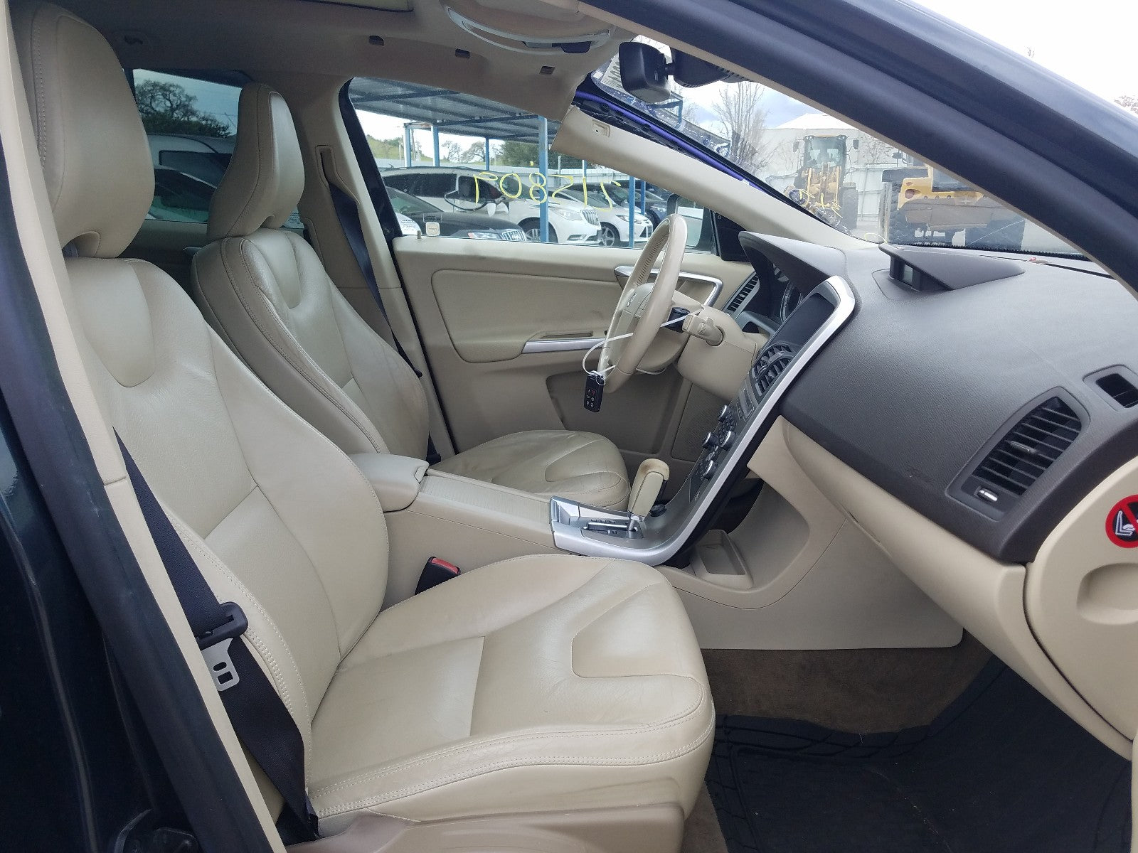 2010 VOLVO XC60 T6 - YV4992DZ4A2072131 — photo 5