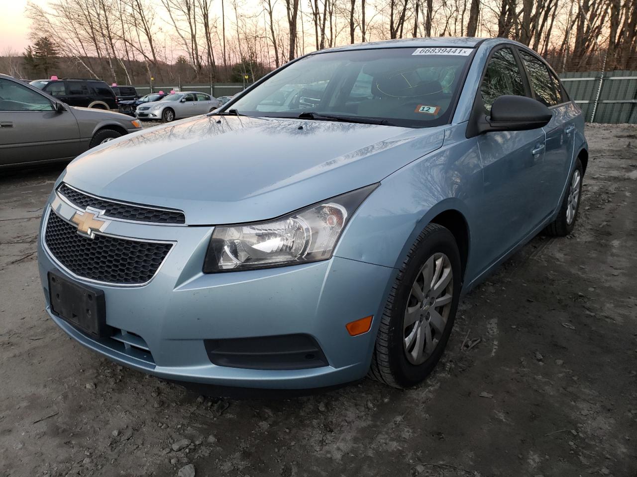 2011 CHEVROLET CRUZE LS - 1G1PD5SH1B7202061 — photo 2