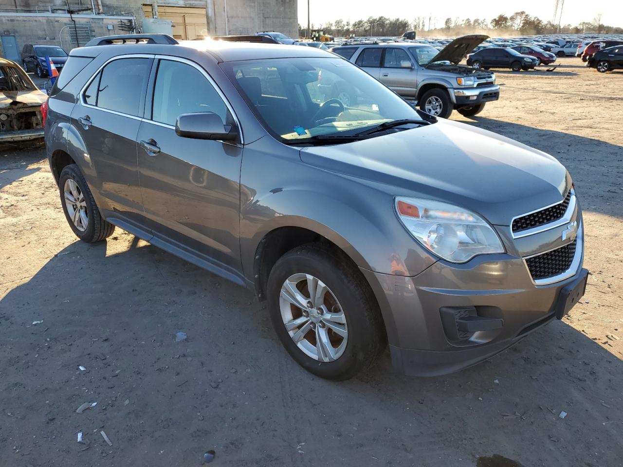 2011 CHEVROLET EQUINOX LT - 2CNALDEC9B6359195 — photo 4