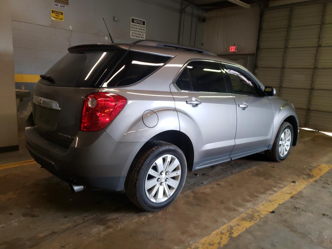 2011 CHEVROLET EQUINOX LT - 2CNFLDE59B6374724 — photo 3