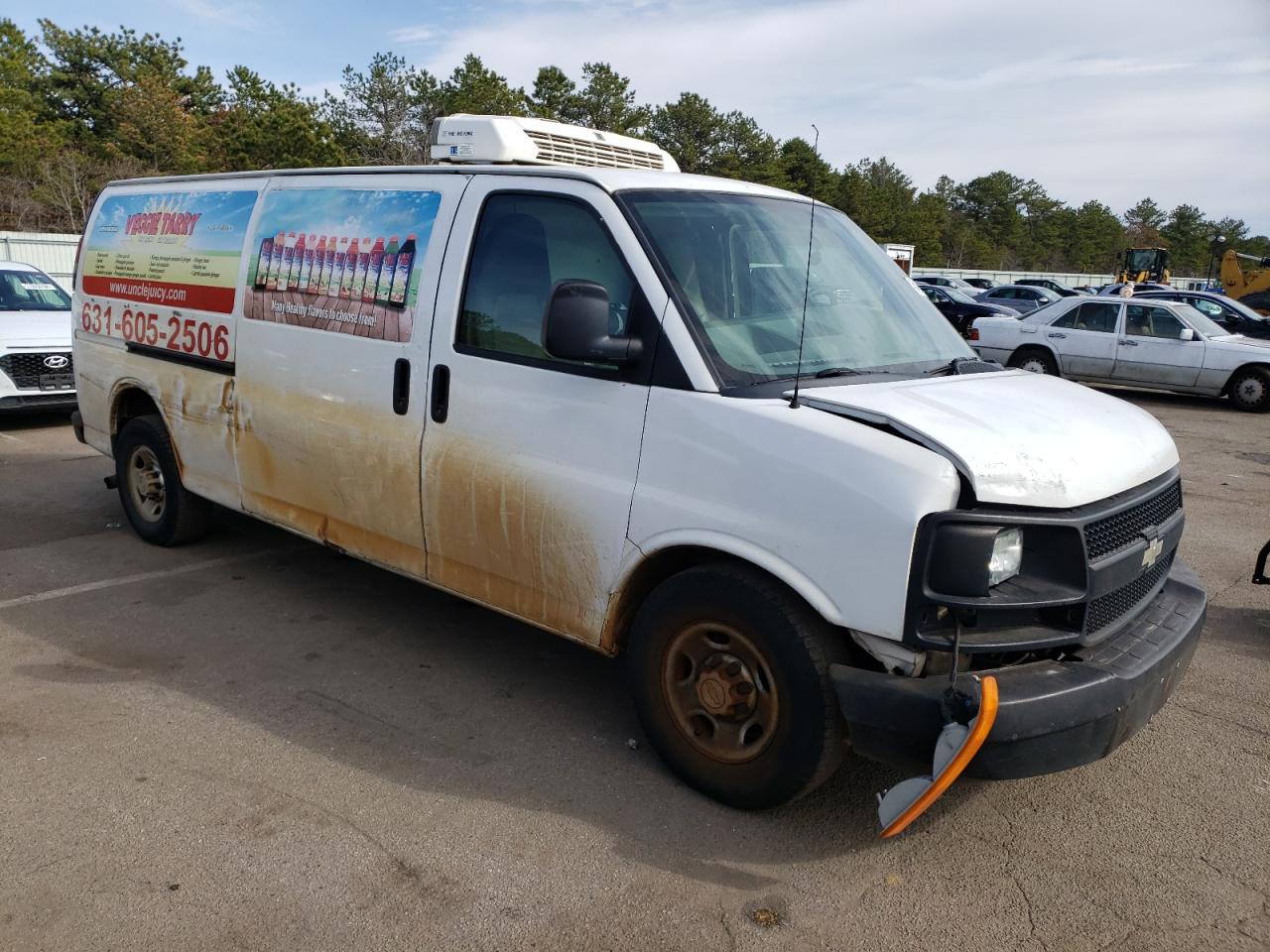 2011 CHEVROLET EXPRESS G2 - 1GCWGGCA8B1189481 — photo 4