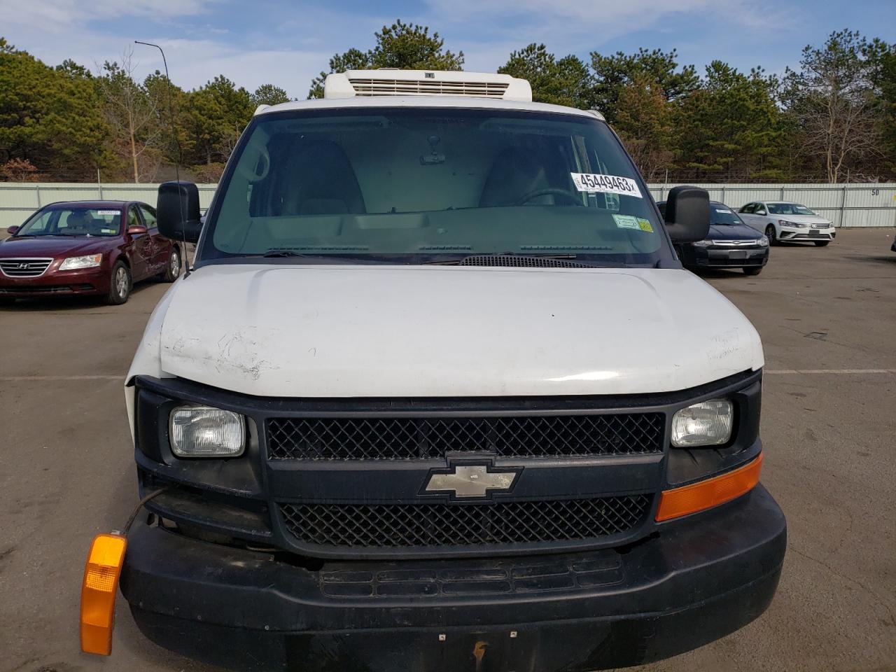 2011 CHEVROLET EXPRESS G2 - 1GCWGGCA8B1189481 — photo 5