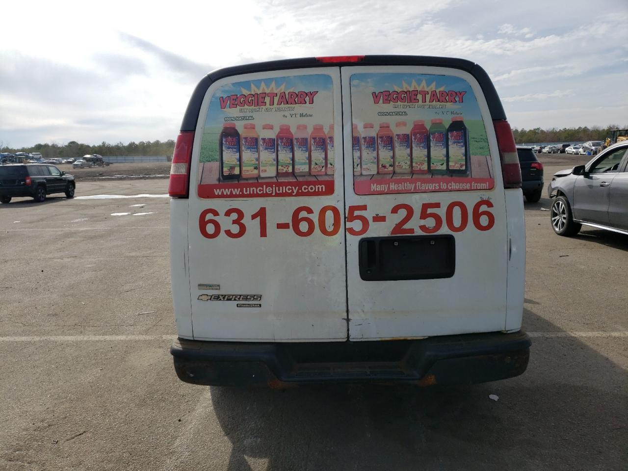 2011 CHEVROLET EXPRESS G2 - 1GCWGGCA8B1189481 — photo 6