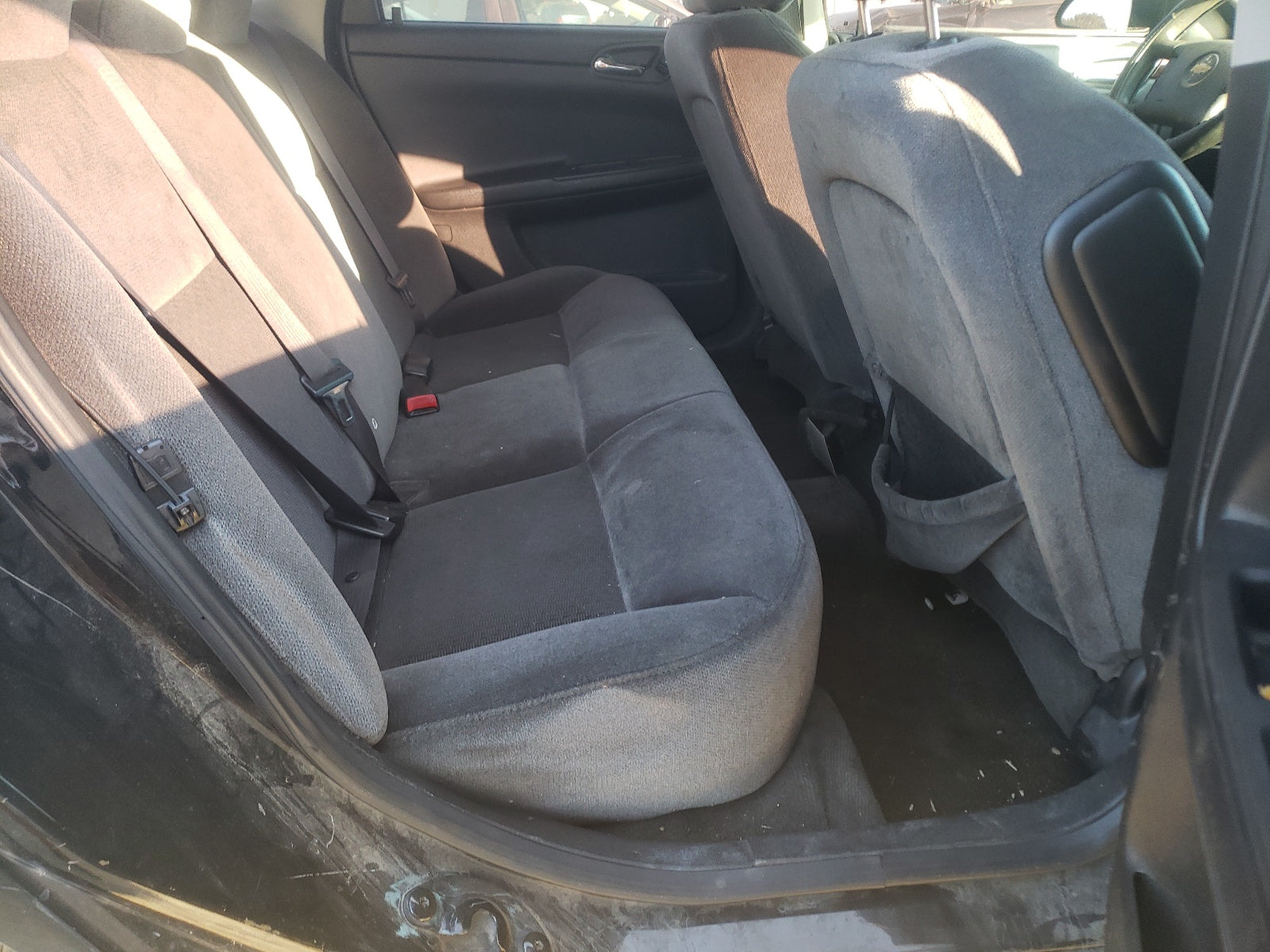 2011 CHEVROLET IMPALA LS - 2G1WF5EK4B1140259 — photo 6
