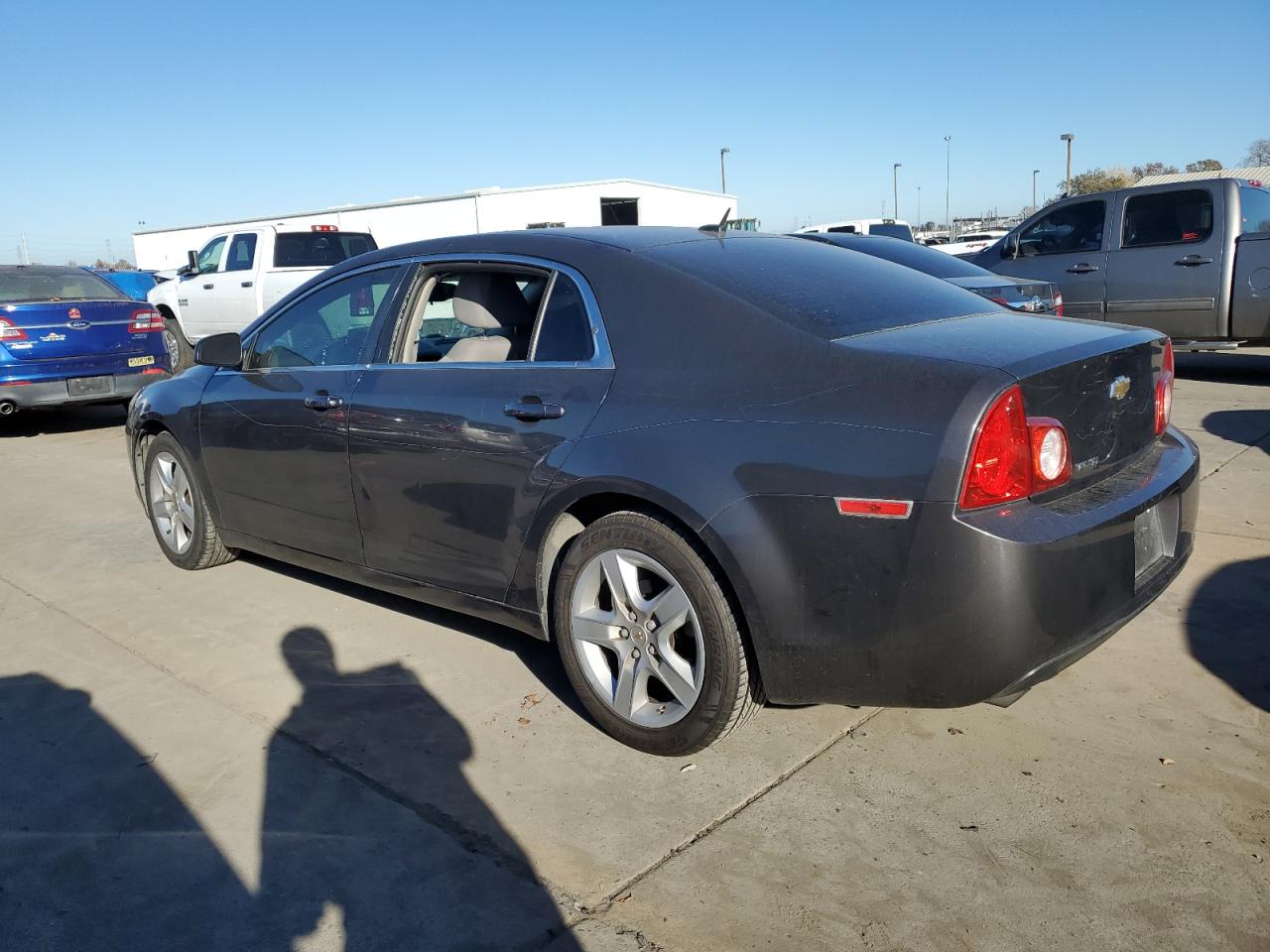 2011 CHEVROLET MALIBU LS - 1G1ZA5E11BF286906 — photo 2