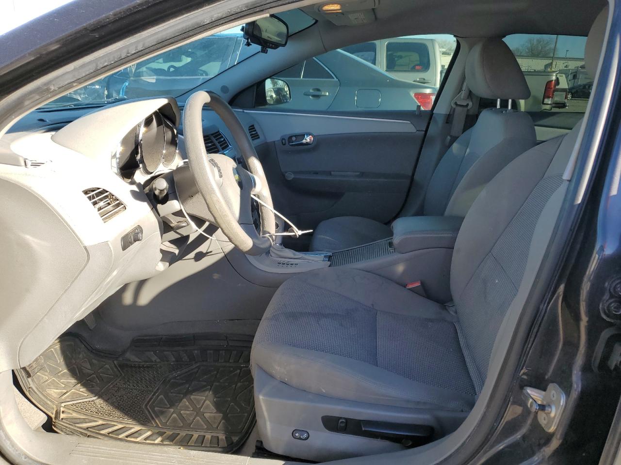 2011 CHEVROLET MALIBU LS - 1G1ZA5E11BF286906 — photo 7