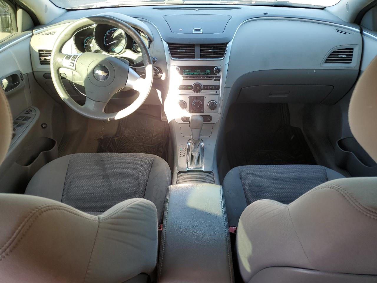 2011 CHEVROLET MALIBU LS - 1G1ZA5E11BF286906 — photo 8