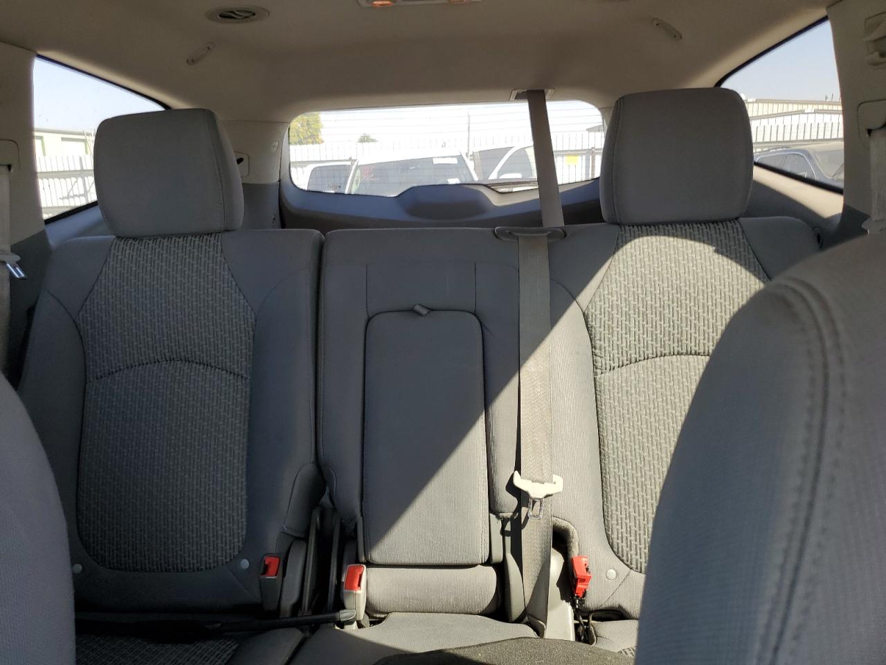2011 CHEVROLET TRAVERSE L - 1GNKVGED8BJ300842 — photo 10